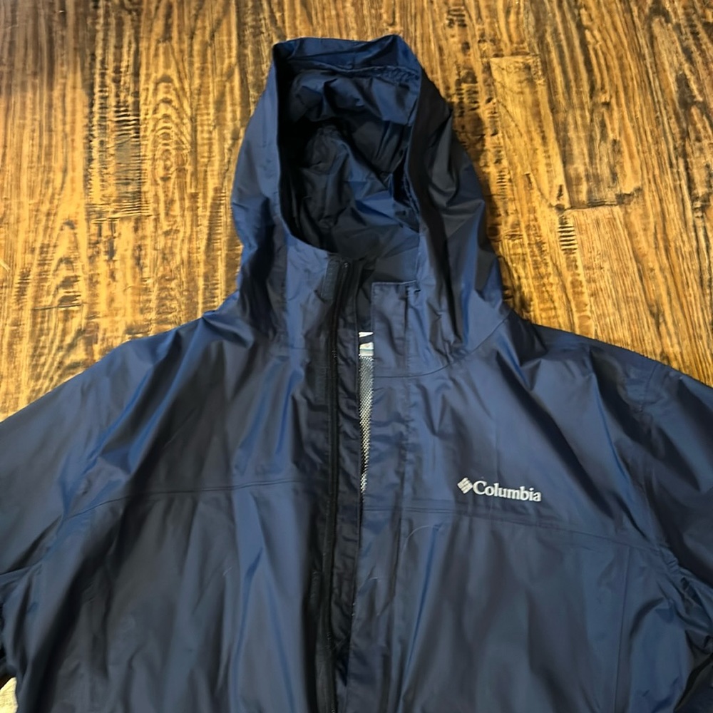 Columbia wind/rain jacket